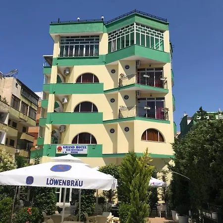Grand E.a.e 酒店 Durrës